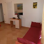 Pietra *